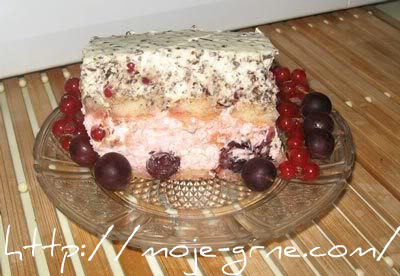 Grnetova torta sa ribizlama i ogrozdom Grnetova torta sa ribizlama i ogrozdom