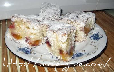 vocni kolac sa breskvama vocni kolac sa breskvama