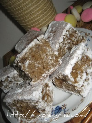 kolac-sa-pekmezom kolac-sa-pekmezom