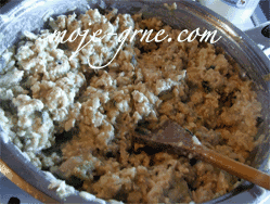 sarma-od-piletine-i-listov--1 sarma-od-piletine-i-listov--1