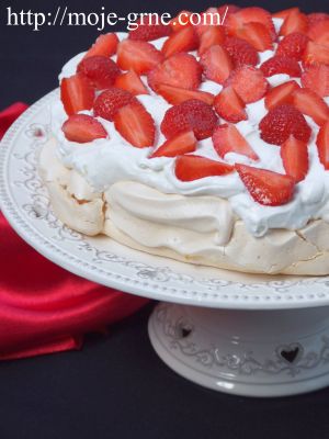 torta od jagoda torta od jagoda