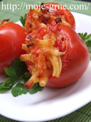 paradajz punjen makaronama paradajz punjen makaronama
