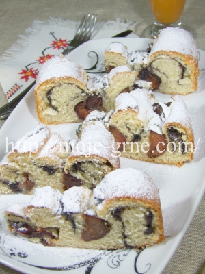pita sa sljivama i makom2_picnik pita sa sljivama i makom