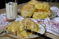 Pita sa sirom i mladim lukom Pita sa sirom i mladim lukom