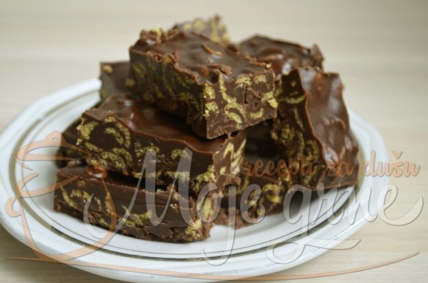 Crunchy čokoladne kocke sa kikiriki puterom Moje grne