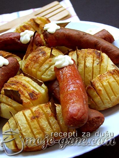 Pečeni krompir sa lovorovim listom