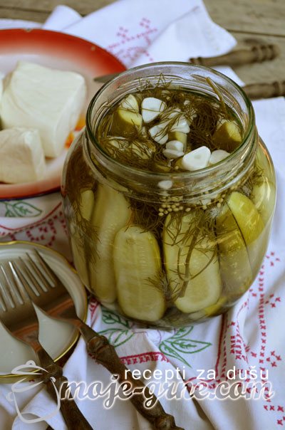 Kornišoni sa mirođijom - Crunchy Dill Pickles 