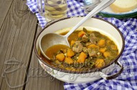 Čorba sa hokaido tikvom i lisnatim keljom