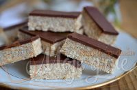 Bajadera od kokosa i rogača