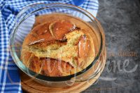 Hleb sa kozjom surutkom i začinima