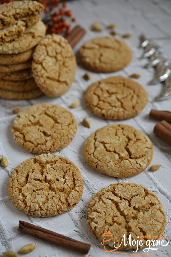 Džindžerbred kolačići (Gingerbread Crinkle Cookies)