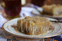 Kadaif sa alvom i orasima